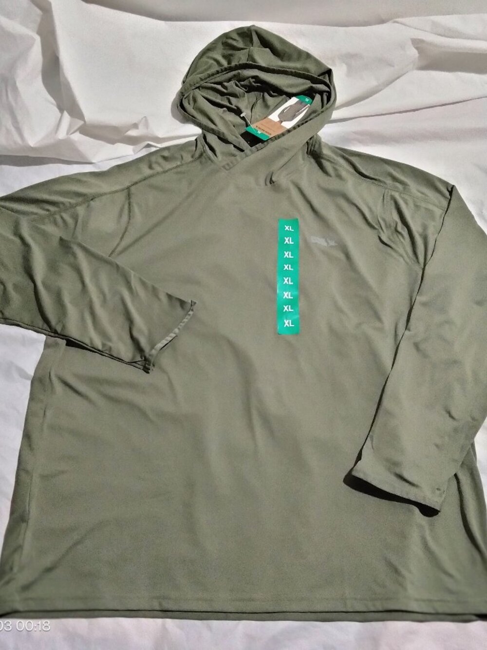 Eddie Bauer Men's XL Green Long Sleeve Sun Protection Hoodie NWT
